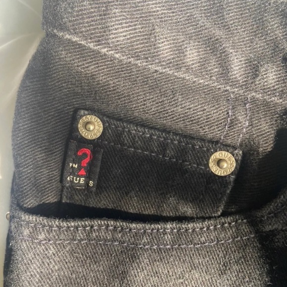 Vintage Guess Shorts - Picture 4 of 4